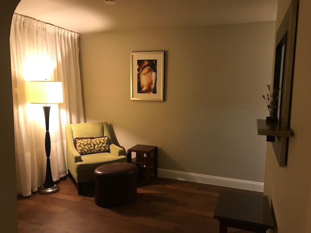 Amco Hotel & Suites- Fort Hood Killeen Esterno foto